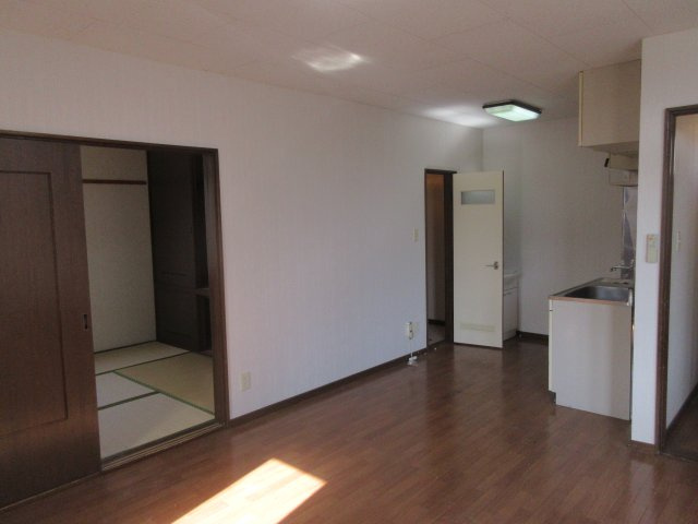 コーポルーセントの居間・リビング