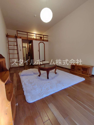 【居間・リビング】 | セザンヌ大岩 | 別部屋写真です。