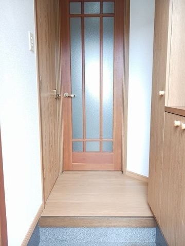 ＣｏｕｎｔｒｙⅠの玄関|収納もある玄関です