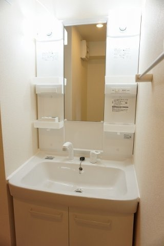 ミッドタウン　Ｃの洗面所|コンパクトで使いやすい洗面所
