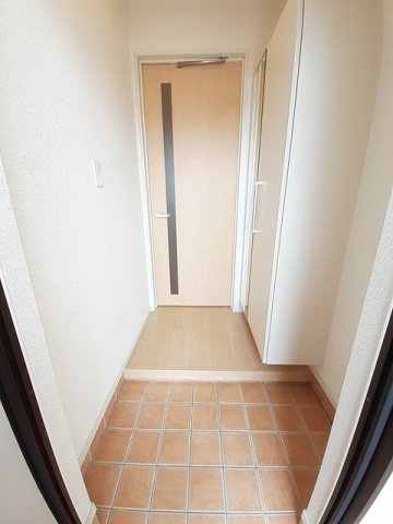 サンシーブルＡの玄関|ゆったりとした玄関です