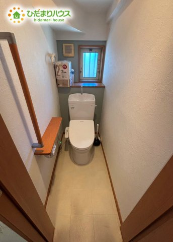 野田市宮崎　中古戸建　平成18年築のトイレ|トイレは1F、2F共に完備！取り合いになることがありませんね(^^)/						

