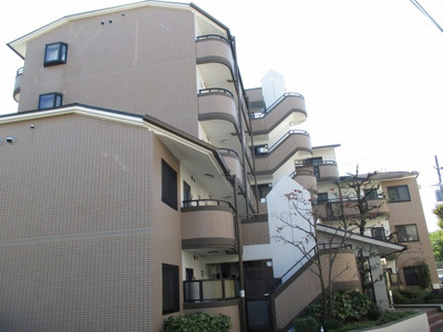 【外観】 | グランディア陽だまりの街 | 建物の個性を主張するシックな外観です