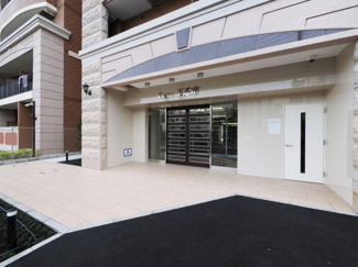 【エントランス】 | Luxe玉造南 | 清潔なエントランスです