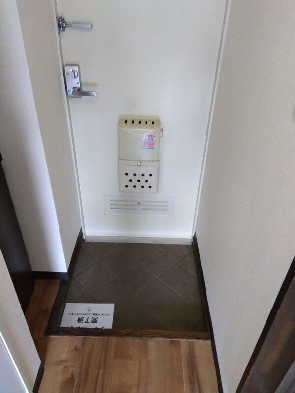 サンライズパストラルの玄関