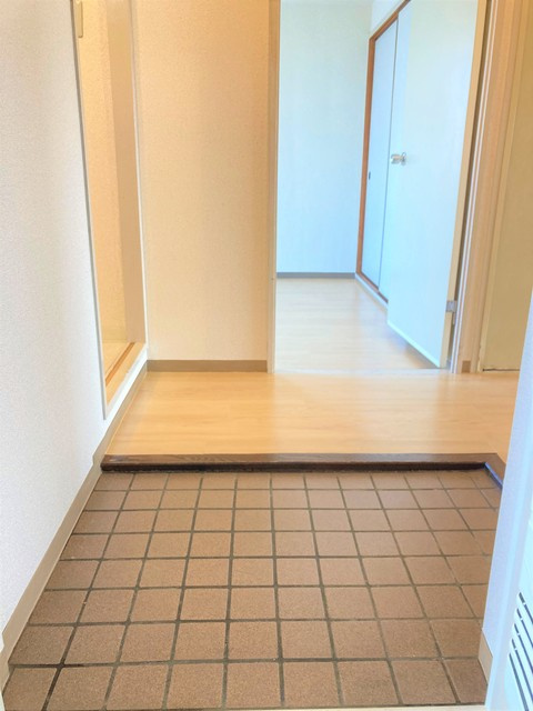 エクセレンス湘南台の玄関