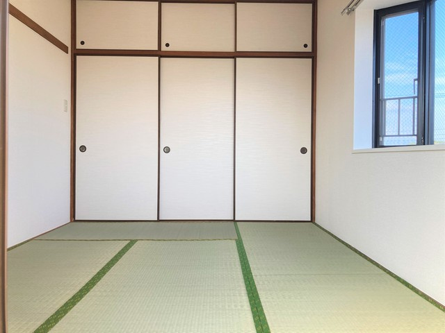 エクセレンス湘南台の和室