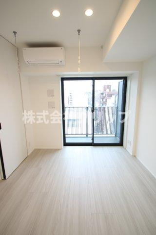 オープンブルーム伊勢佐木町の居間・リビング