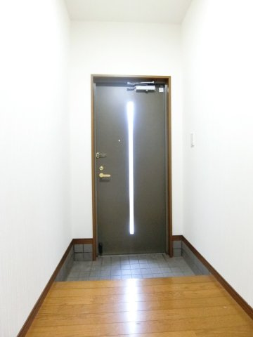 リブレ三光Vの玄関