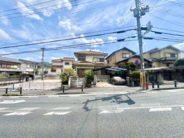 【前面道路含む現地写真】の画像
