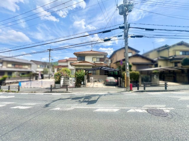 【前面道路含む現地写真】の画像