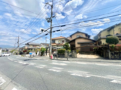 【前面道路含む現地写真】 | 宇治市木幡須留　土地 | 〈こちらの物件〉に興味がある方はお気軽にお問い合わせ下さい！月々のお支払い希望額からお客様が購入可能な物件の価格をシミュレーション致します(*´▽｀*)