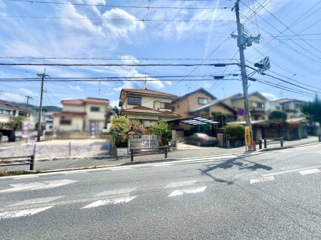 【前面道路含む現地写真】の画像