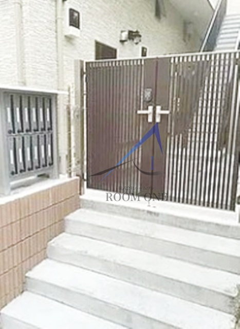 Ｆ．Ｏ．Ｃ　ＲＥＳＩＤＥＮＣＥ生麦のエントランス|エントランスです。