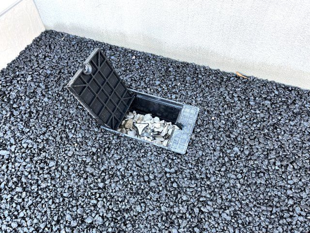 【庭】 | 仲介手数料無料！良城小学校に通える新築戸建　山口市吉敷上東　第２－３号棟　クレイドルガーデン　アーネストワン | 駐車場には散水栓も付いています。