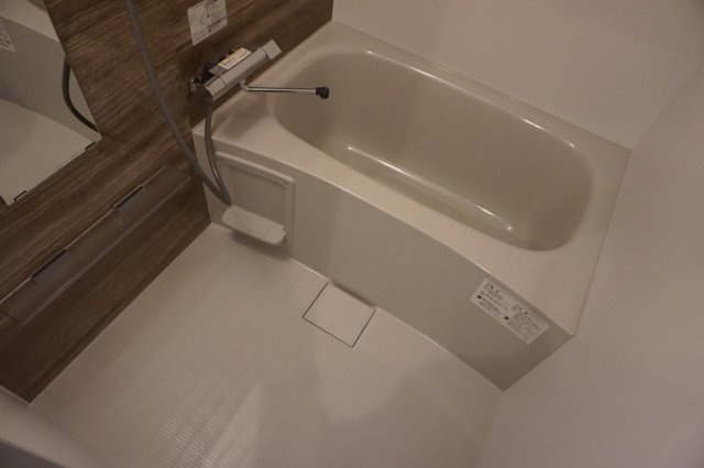 KTIレジデンス若江岩田の浴室|※同シリーズの参考写真です