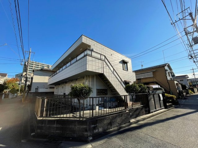 クレスト・ハウスのエントランス
