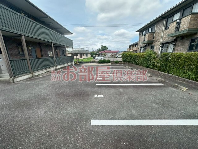 ハレアカラ　C棟の駐車場|駐車場に車を止められます