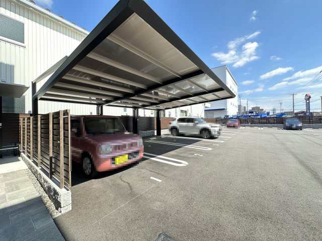 べレオガーデンズ弥右衛門の駐車場