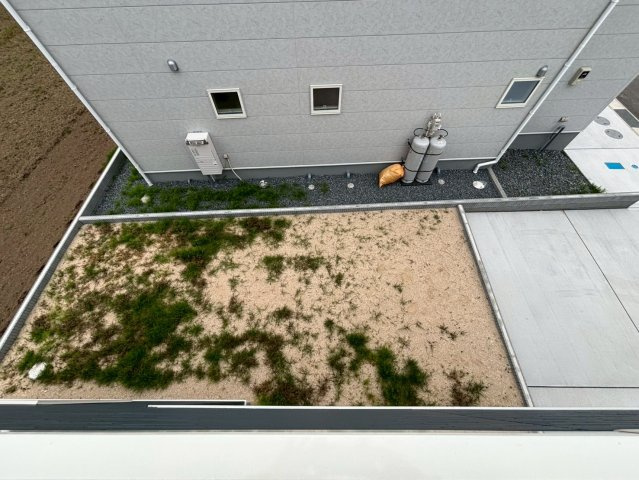 ひたちなか市稲田10期　新築戸建ての庭|ウッドデッキやガーデニング、家庭菜園など使用用途は自由自在に使えますね♪