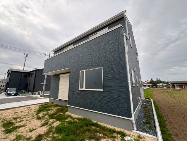 ひたちなか市稲田10期　新築戸建ての外観| お気軽にお問い合わせください♪
写真だけでは伝わらない快適さを、ぜひ現地で体感しませんか？