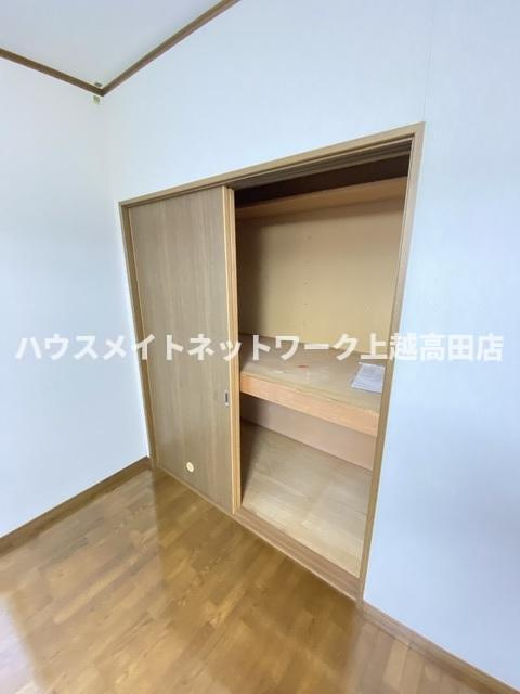 ジョイフルハイツの収納|押入れ