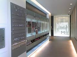 Ｍ三　ＤＩＮＩＮＧ　ＢＵＩＬＤＩＮＧのロビー
