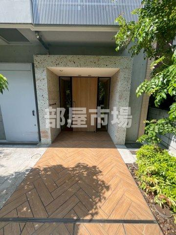 メイクスデザイン町屋のエントランス