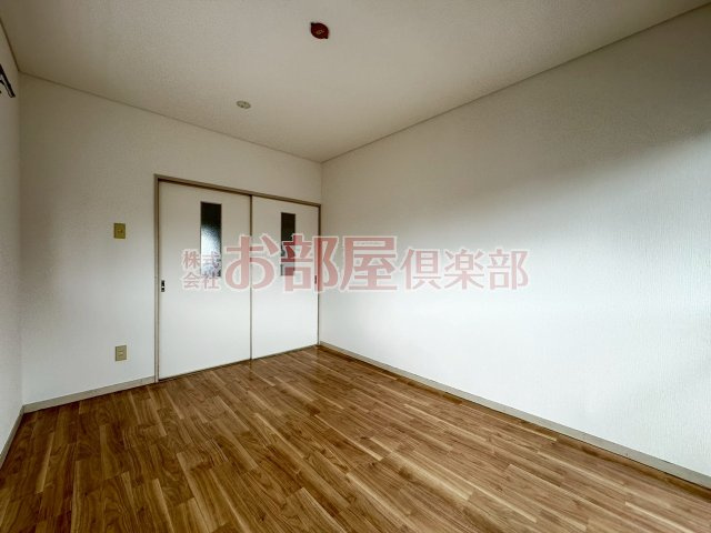 シェル幹の洋室|広々とした洋室です
