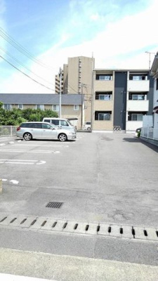 【駐車場】 | ラフコリーヌ