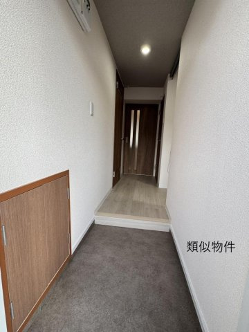エクセントビル石川の玄関