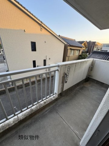 エクセントビル石川のバルコニー