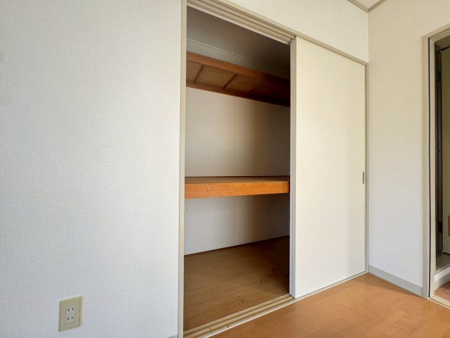高井ビルの収納