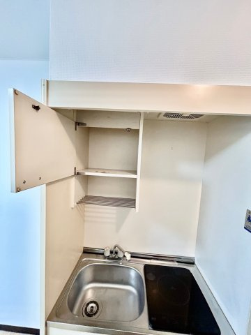 メゾン江坂EASTのキッチン|キッチン下収納