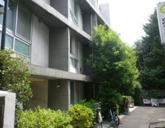 GC目白のエントランス