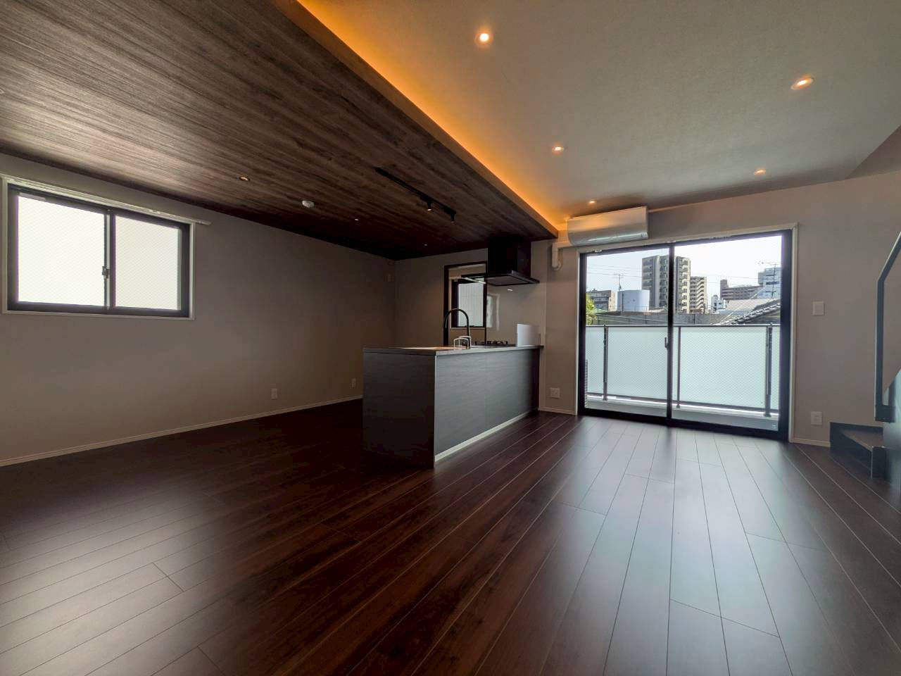 Residence de 池下　名古屋市賃貸　仲介手数料無料の居間・リビング