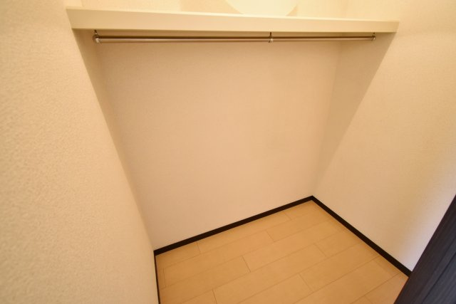 フジパレス夙川江上町の収納|ウォークインクローゼット
