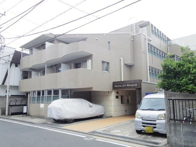 シャトーライフ弘明寺の外観