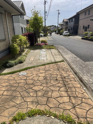 茨城町桜の郷ダイワハウス施工オール電化中古戸建 の駐車場|駐車場に車を止められます