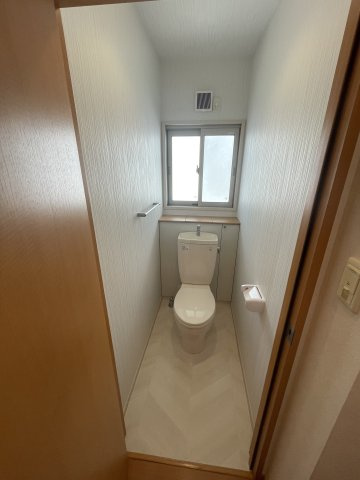 茨城町桜の郷ダイワハウス施工オール電化中古戸建 のトイレ|２階トイレ