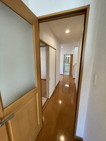 茨城町桜の郷ダイワハウス施工オール電化中古戸建 の内装|電動シャッターです。