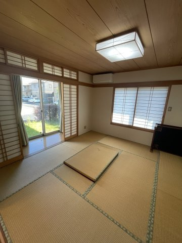 茨城町桜の郷ダイワハウス施工オール電化中古戸建 の和室|軒下もキレイです。