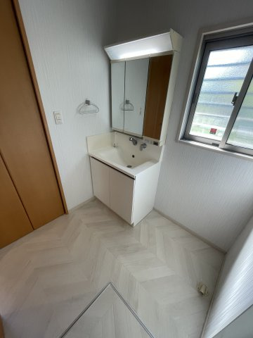 茨城町桜の郷ダイワハウス施工オール電化中古戸建 の独立洗面台