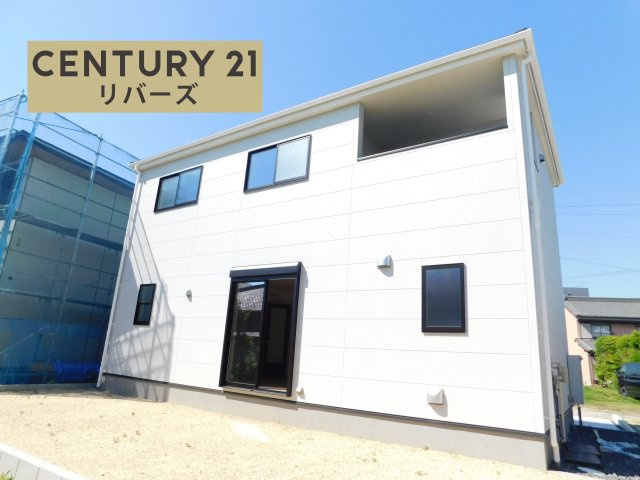 海部郡蟹江町大字須成字川西上の新築一戸建の外観|☆限定１棟☆ 　　いつでもご案内出来ます♪（お問合せ当日、平日、水曜、夜間でもＯＫ）　敷地５５．９３坪！　長期優良住宅♪　駐車並列４台ＯＫ！　南に広い庭付き、陽当たり良好！！　全居室南向き♪