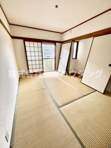 服部本町５丁目貸家の和室