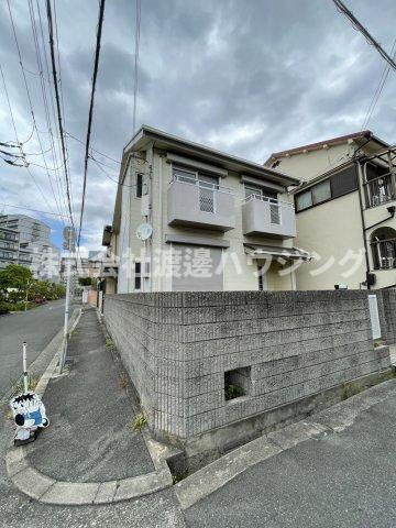 服部本町５丁目貸家