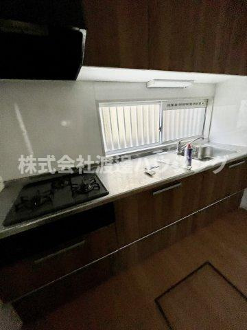 服部本町５丁目貸家のキッチン