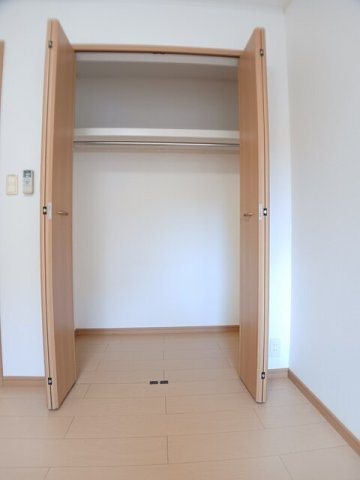 メイプルビュ－・プラッツＡの収納