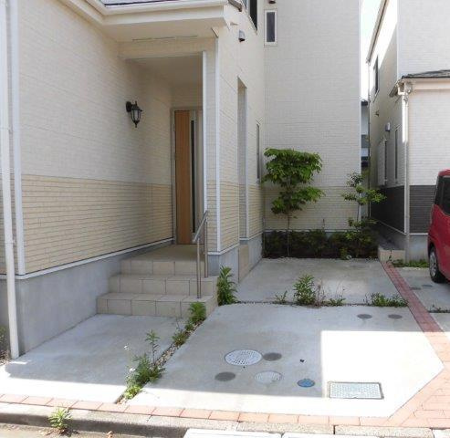 若松戸建の駐車場