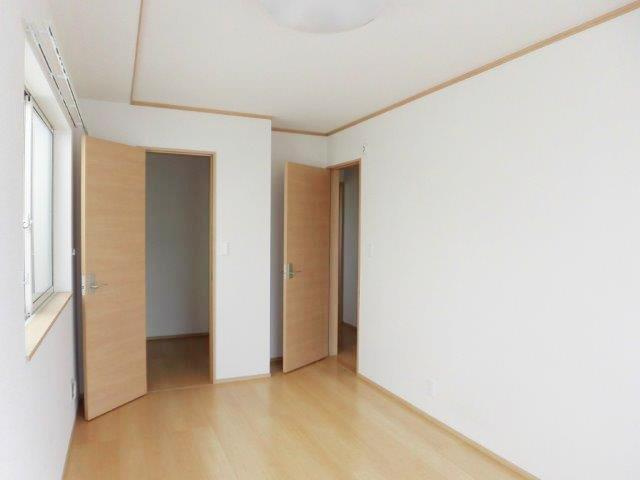 若松戸建の寝室